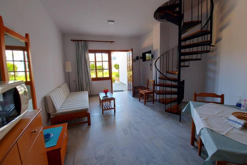 Menelaos Apartments Daratsos Buitenkant foto