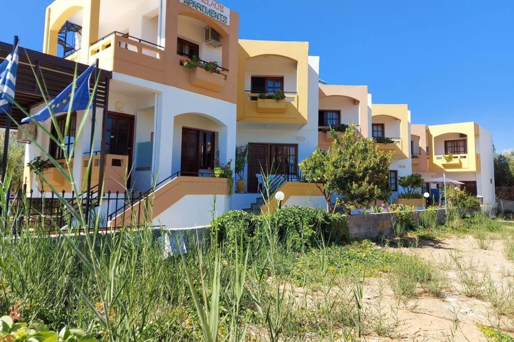 Menelaos Apartments Daratsos Buitenkant foto