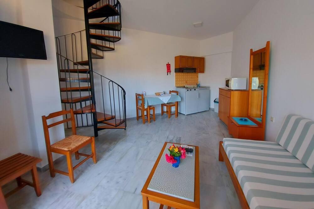 Menelaos Apartments Daratsos Buitenkant foto
