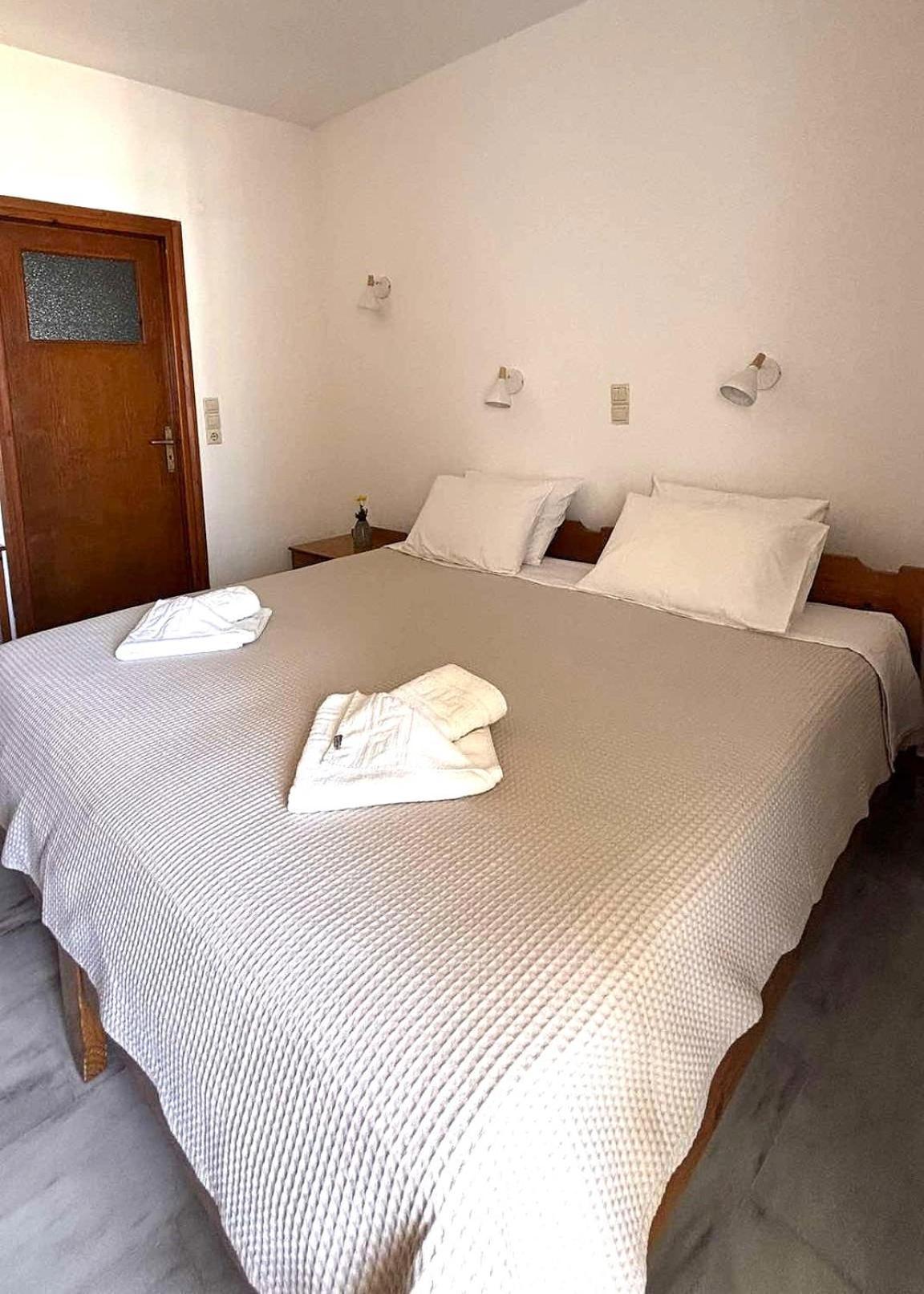 Menelaos Apartments Daratsos Buitenkant foto