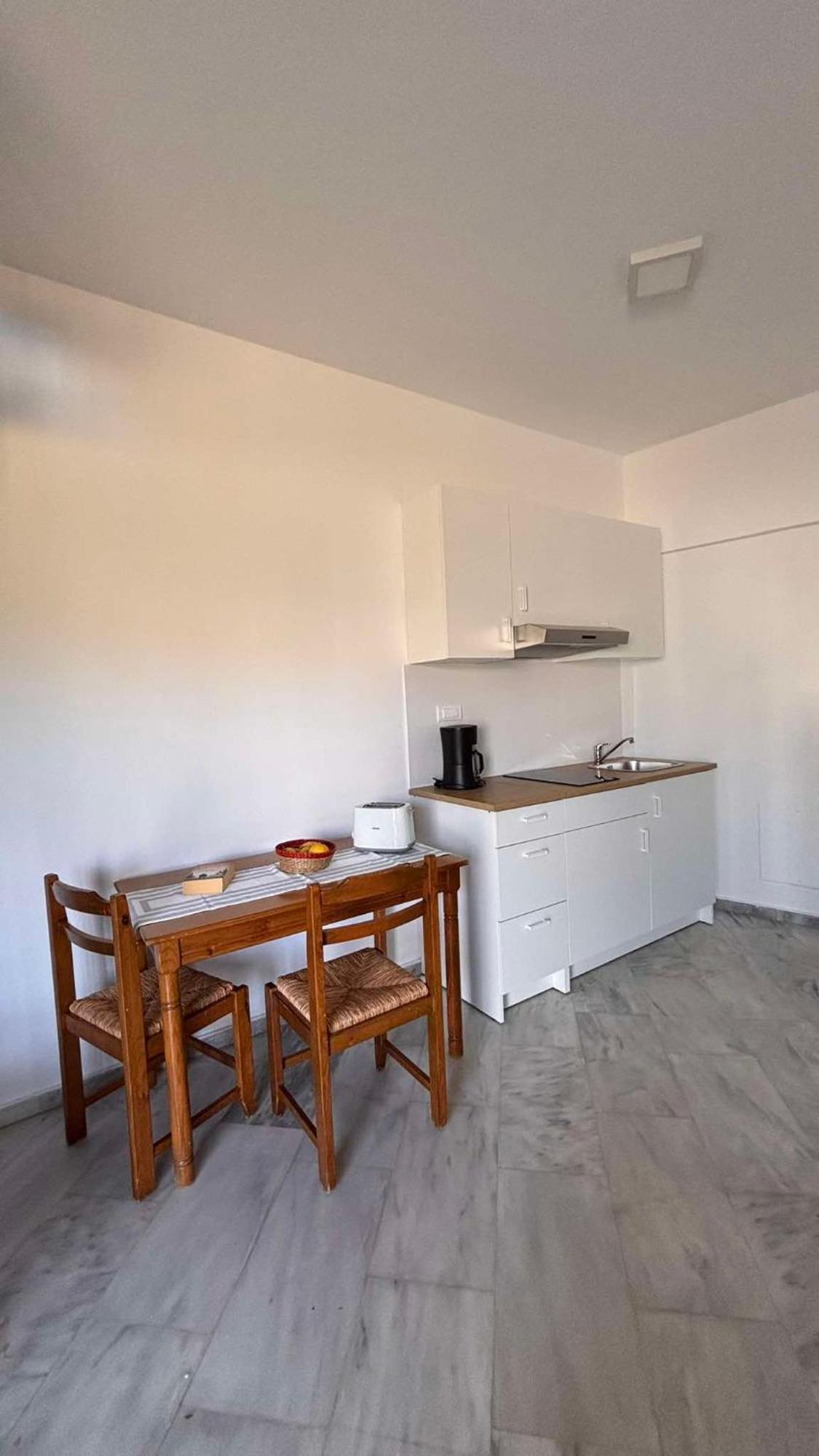 Menelaos Apartments Daratsos Buitenkant foto
